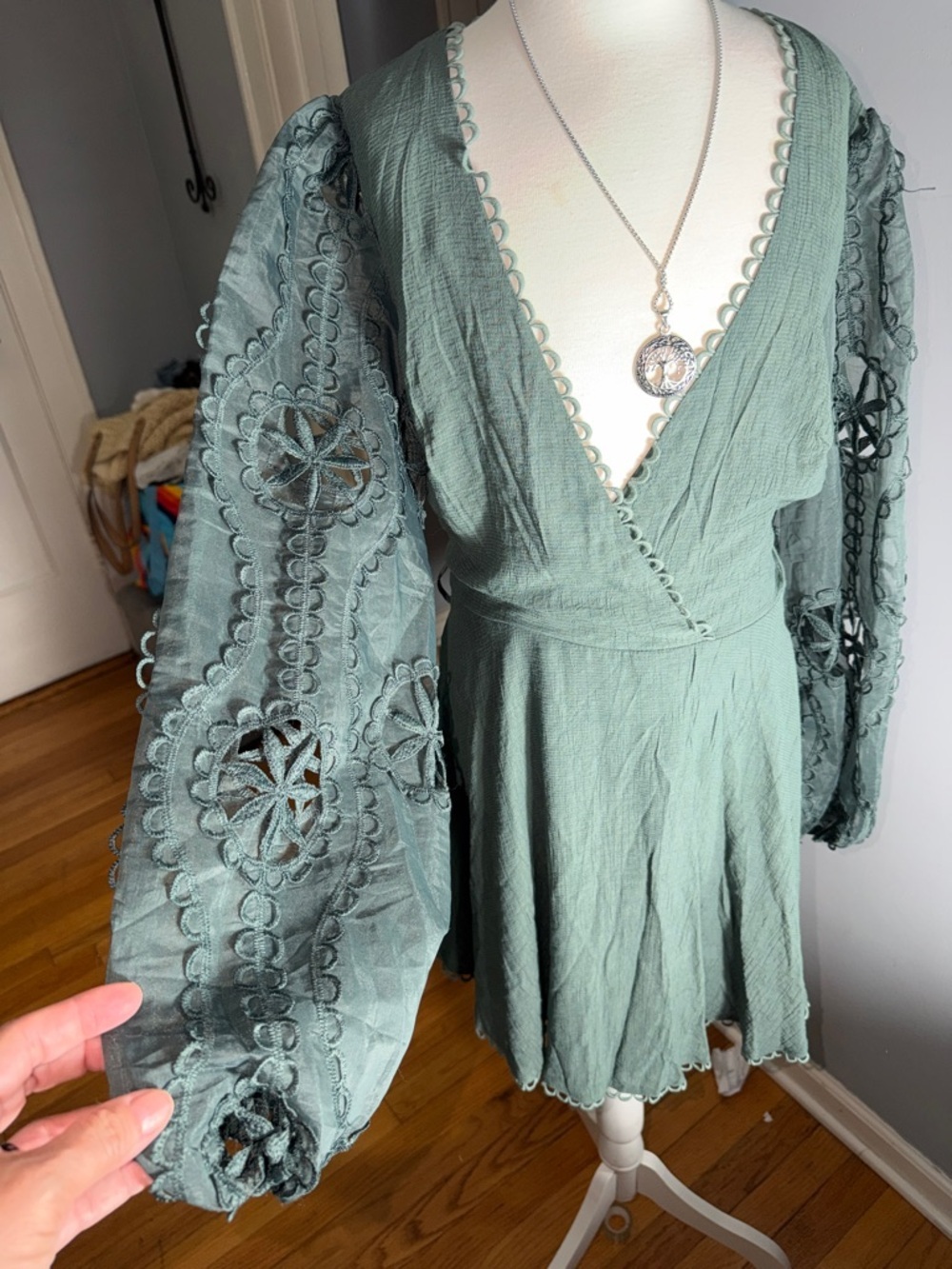 Sage Green Long-Sleeve V-Neck Lace Sleeve Dress